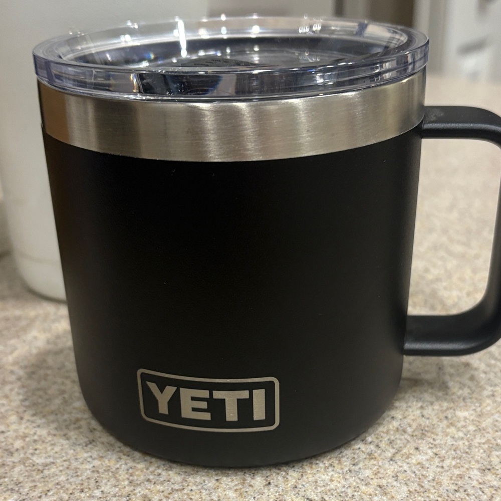 YETI Black and Silver Insulated Mug 16oz